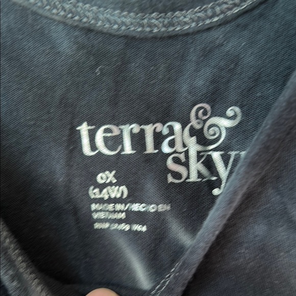 Colorful Tank Tops bundle (4) - Picture 6 of 8